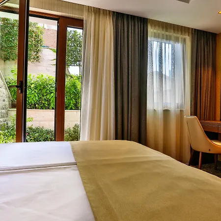 Hotel Zeta 4*